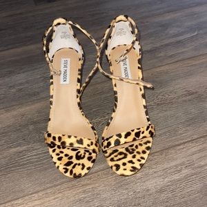 Steve Madden Cheetah print heels size 8